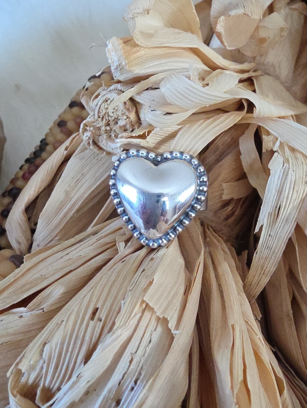 Beautiful NWOT Native American Navajo Sterling Puffy Heart Ring 🩶🎁♥️